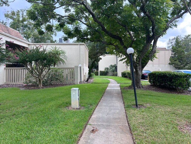 Foto del edificio - 3244 S Semoran Blvd