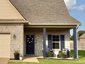 Building Photo - 54 Forsyth Ln