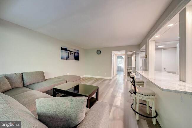 Building Photo - 1429 Northgate Square