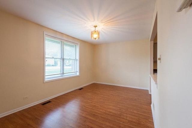 Building Photo - 406 S Cass Ave