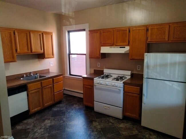 Building Photo - Studio, 1 bath Townhome - 56 Congress St 5...