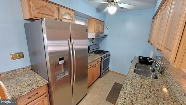 Foto del edificio - 652 Newell Ave