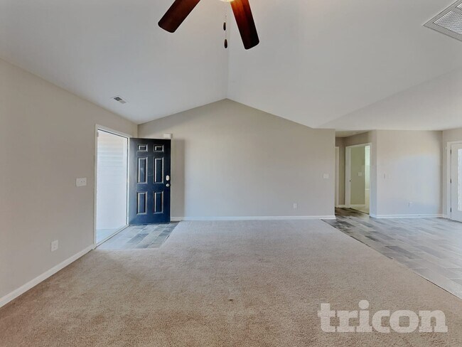 Foto del edificio - 113 Cornfield Ln