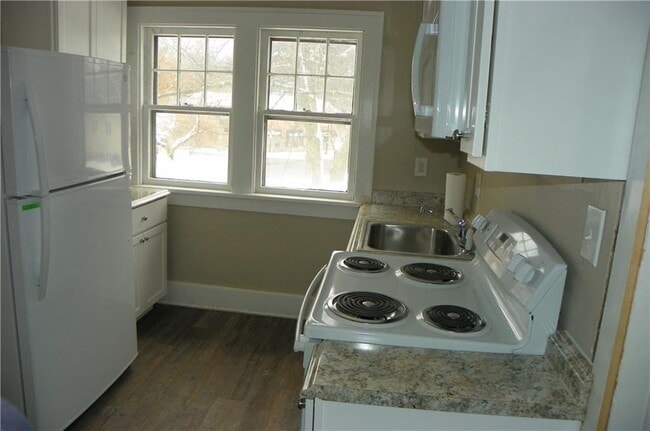 Building Photo - 1067 Winton Rd