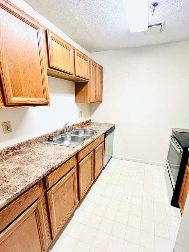 Photo - 37 S Williams St Apartment