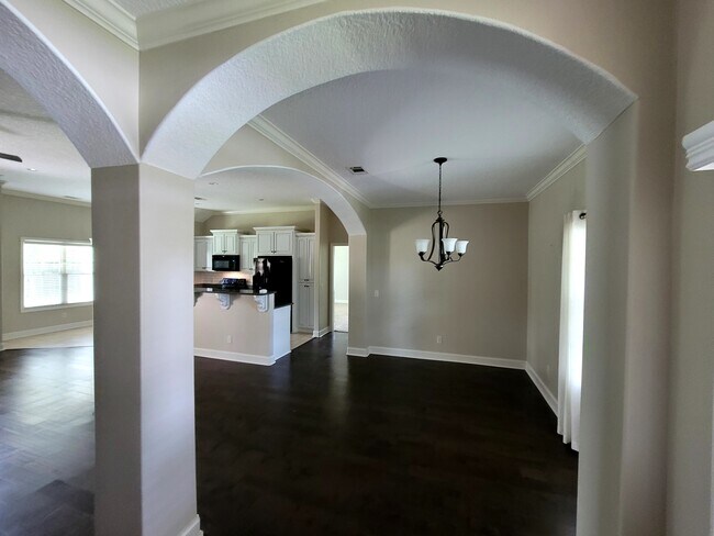 Building Photo - 630 Freedom Trl