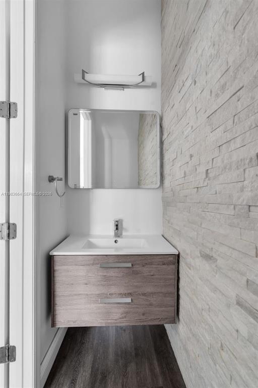 Foto del edificio - 624 SW 147th Ave