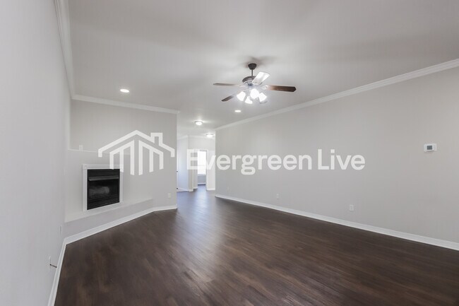 Building Photo - 50 Sunderland Dr