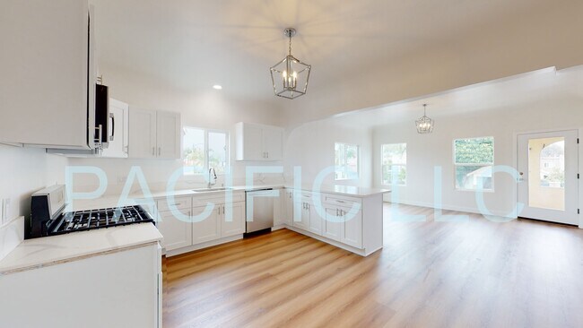 Building Photo - 1113 Pacific Ave