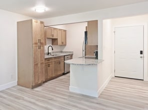 Building Photo - 3021 Pestalozzi St