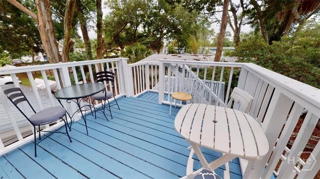 Building Photo - 712 2nd Ave