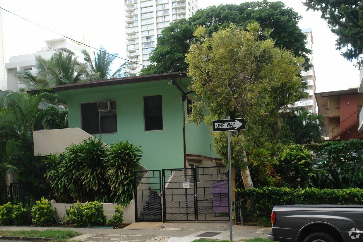 Building Photo - 204 Liliuokalani Ave