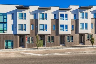 Building Photo - 685 W Evans Ave