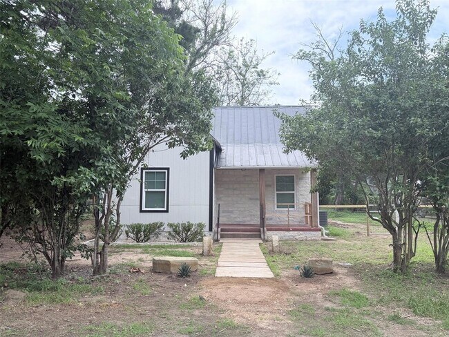Building Photo - 403 Taylor St