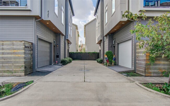 Foto del edificio - 4311 Marina St