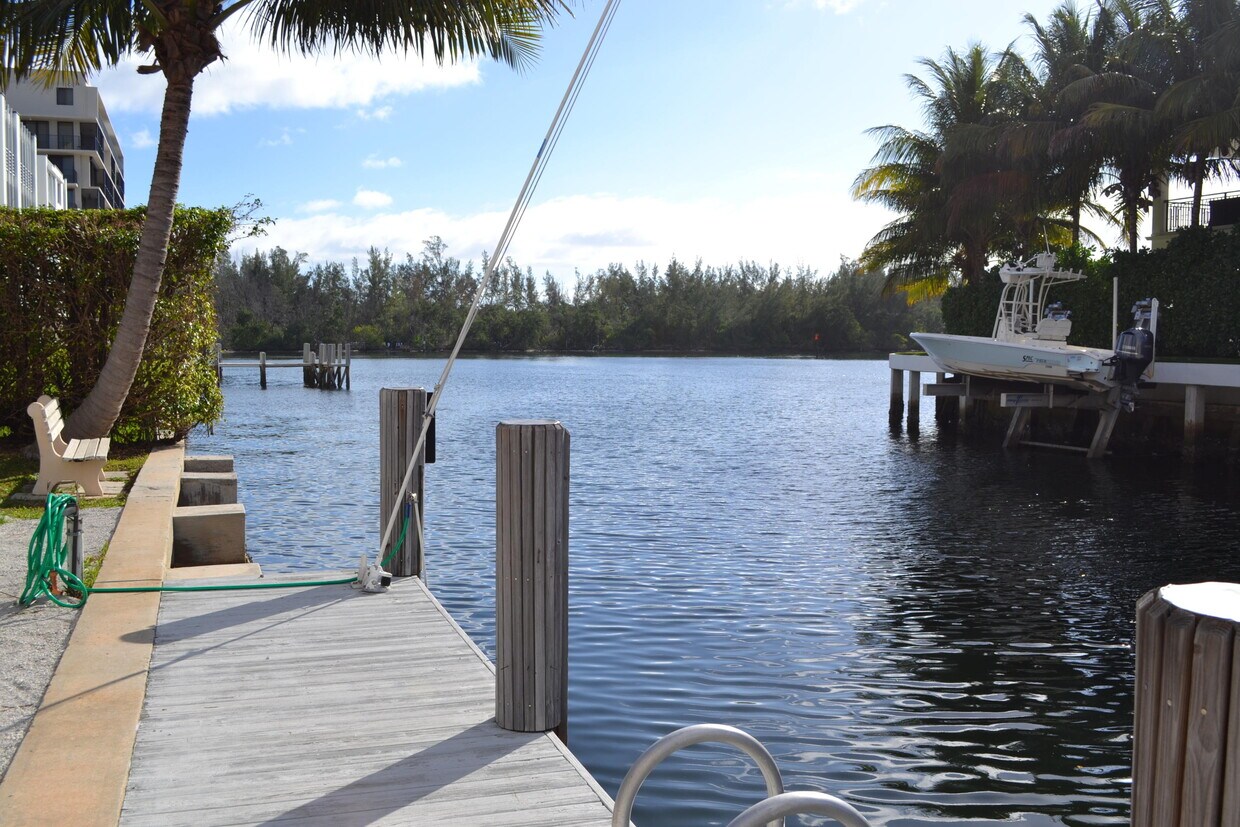 750 NE Spanish River Blvd Unit 403, Boca Raton, FL 33431 Condo for Rent in Boca Raton, FL