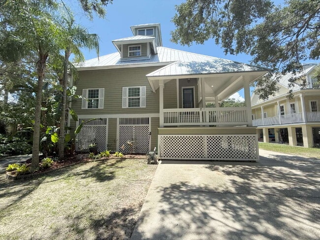 Photo - 7808 Bay Dr Apartment