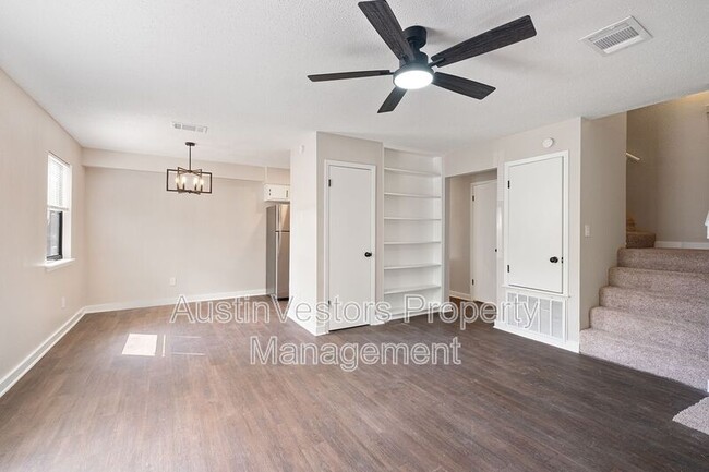 Building Photo - 200 Concho St
