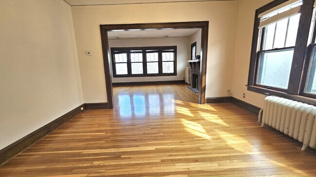 Foto del edificio - 4536 Grand Ave S