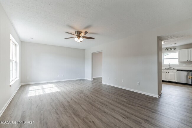 Foto del edificio - 6807 McKeever Ln