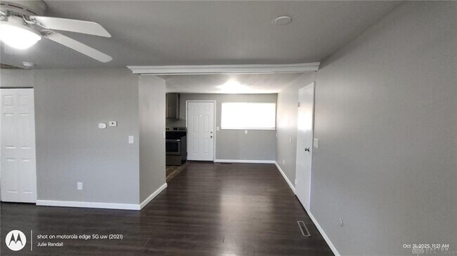 Foto del edificio - 5664 Tibet Dr