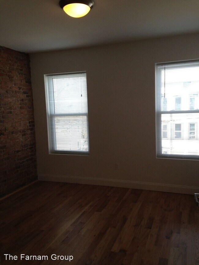 Building Photo - 4 br, 2 bath Apartment - 555 Winchester Ave