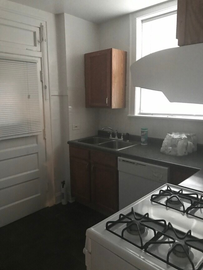 Foto del edificio - 1635 Ridge Ave