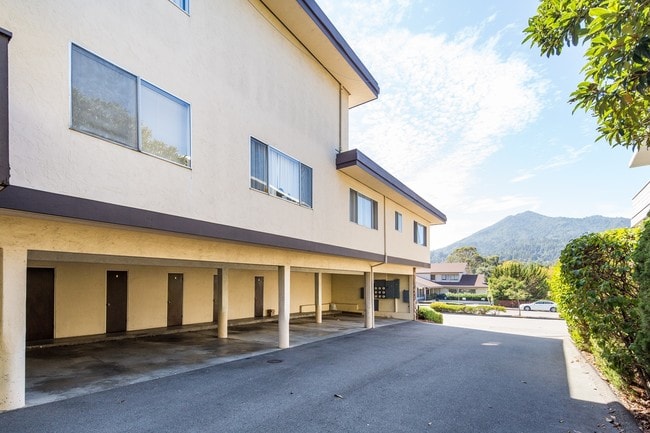 Building Photo - 934 Sir Francis Drake Blvd