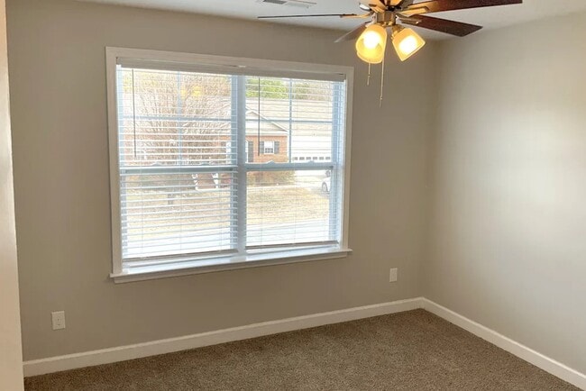 Foto del edificio - 271 Water Mill Rd