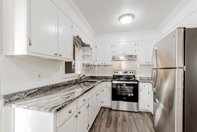 Building Photo - 4527 Robney Dr