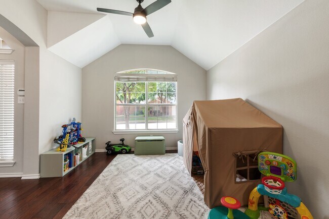 Foto del edificio - 5804 Parkplace Dr