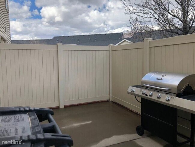 Foto del edificio - 3 br, 3 bath House - 7473 Jace Lane