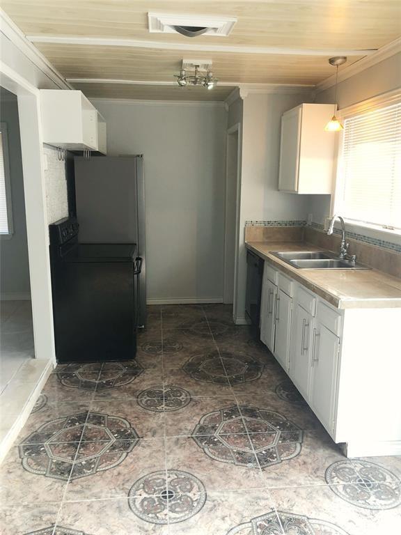 Foto del edificio - 23115 Ludgate Dr