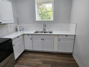 Building Photo - 151 S Main St