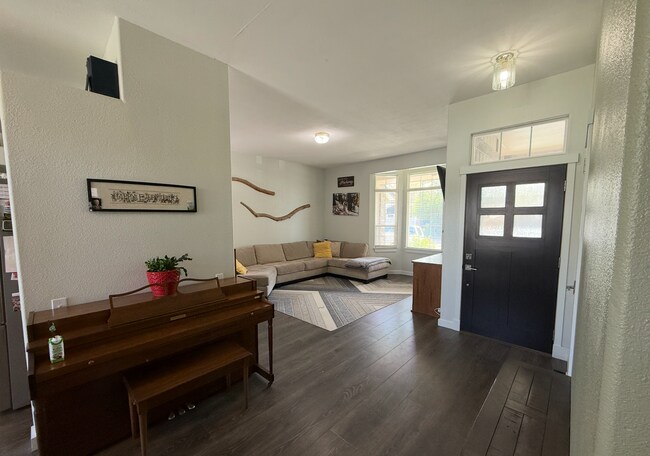 Foto del edificio - CHARMING & STRESS-FREE LIVING IN NORTHWEST MERIDIAN