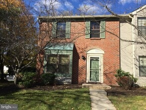 Building Photo - 7 Drewes Ct