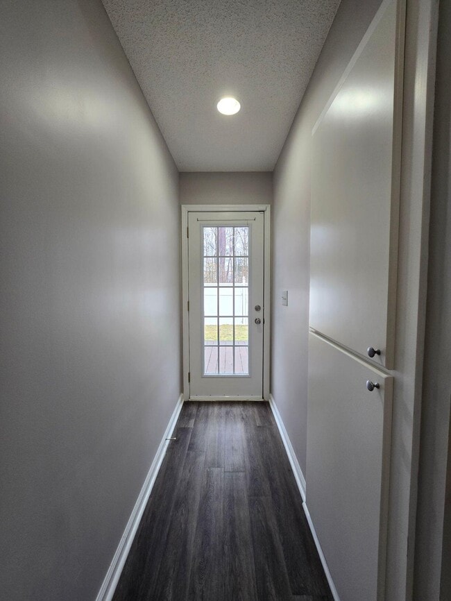 Foto del edificio - 810 Slidingrock Ln