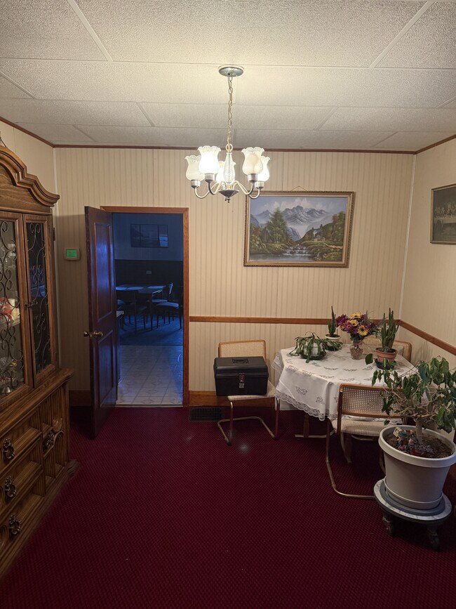 Foto del edificio - 706 Springen Ave