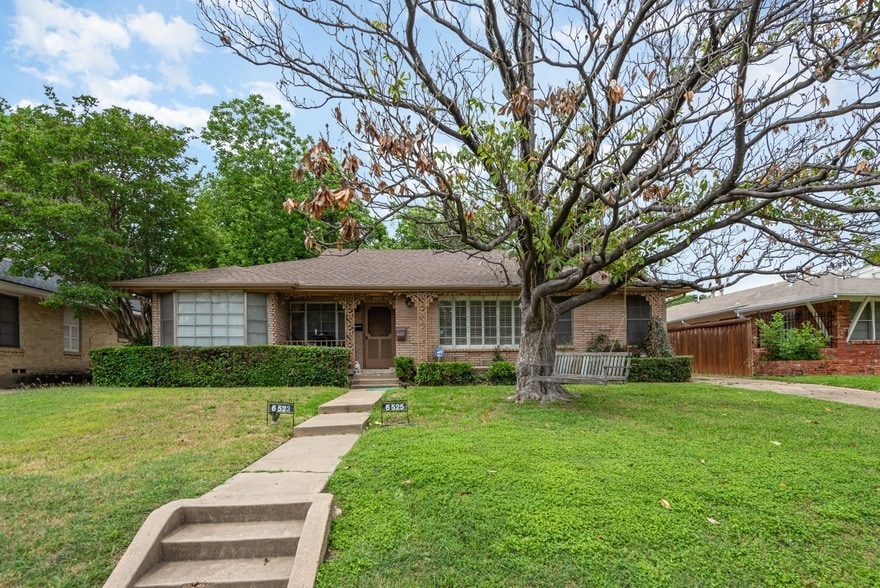 Primary Photo - 6525 E Mockingbird Ln