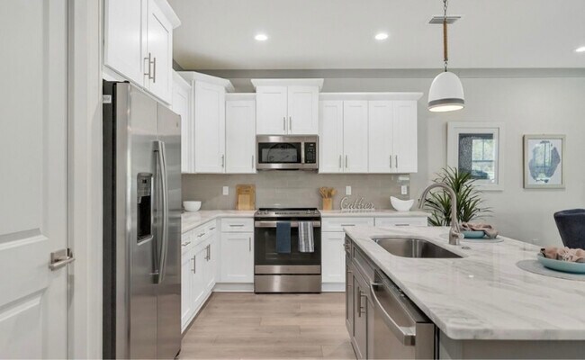 Building Photo - 15 Golden Bell Ct