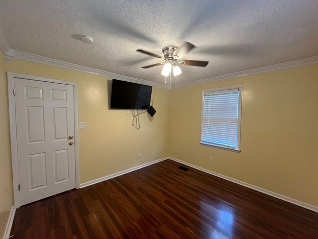 Foto del edificio - 1320 E 35th St