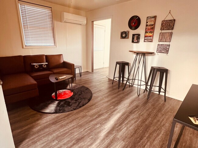 Foto del edificio - 25 Popular St