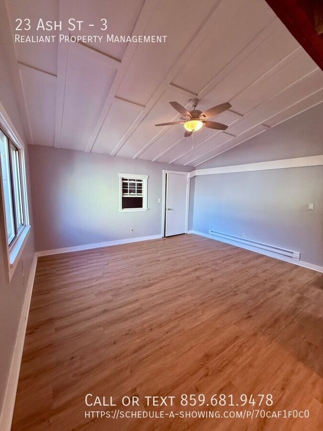 Building Photo - 23 Ash St