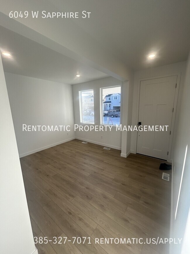 Foto del edificio - 6049 W Sapphire St