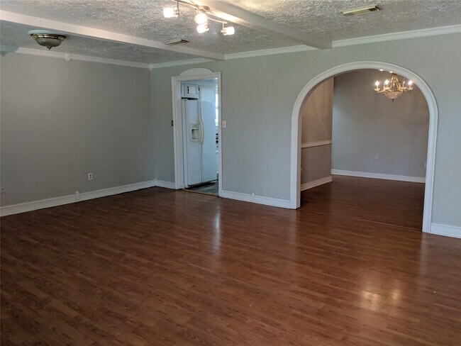 Building Photo - 5519 Birchgate Dr