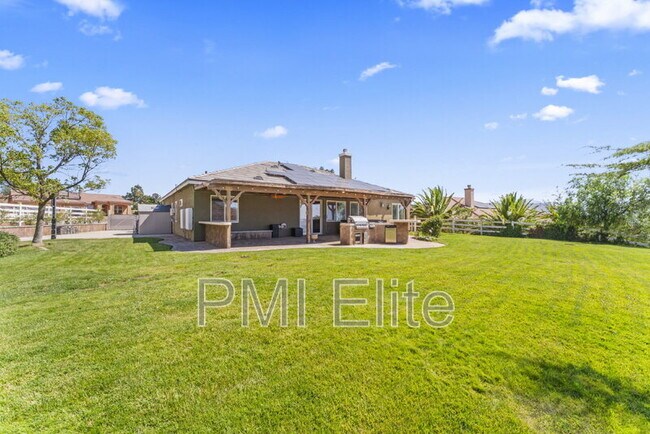 Foto del edificio - 34677 Desert Rd