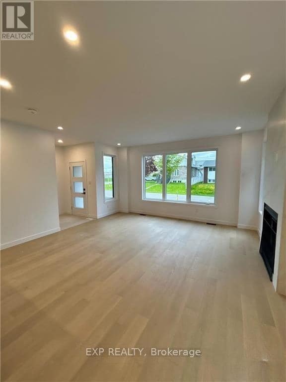 Building Photo - 1352 Louis Ln