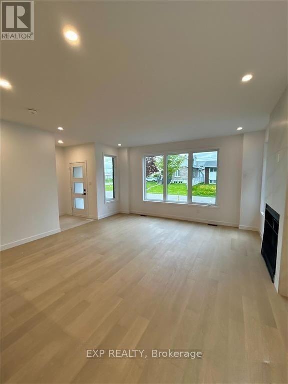 Photo du bâtiment - 1352 Louis Ln