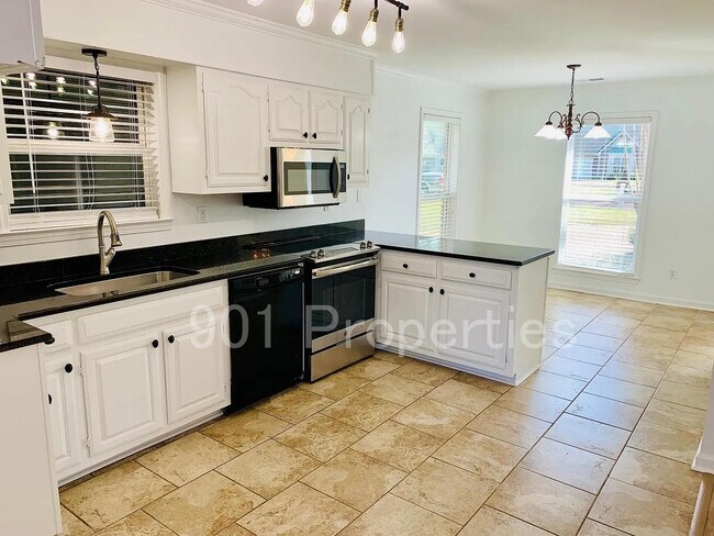Building Photo - 1602 Bubbling Brook Dr