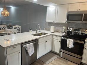 Building Photo - 7886 Eagle Creek Dr